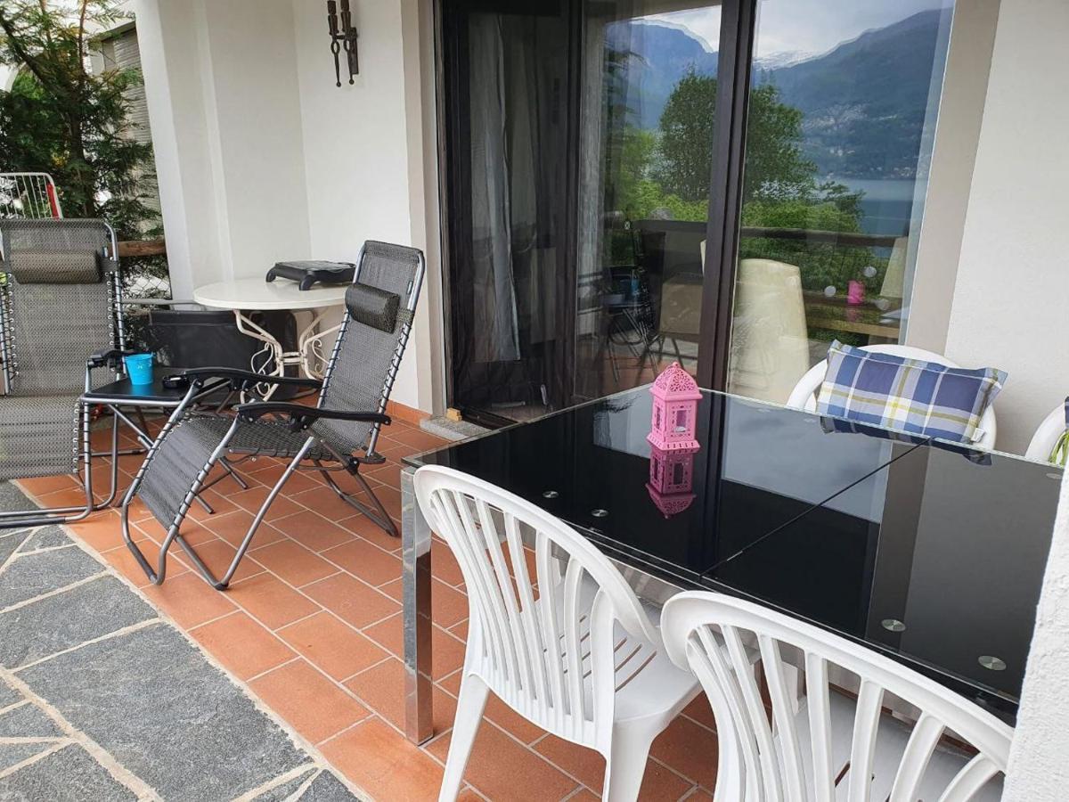 1 Zimmer Apartment Mit Seesicht Und Pool Gambarogno Extérieur photo